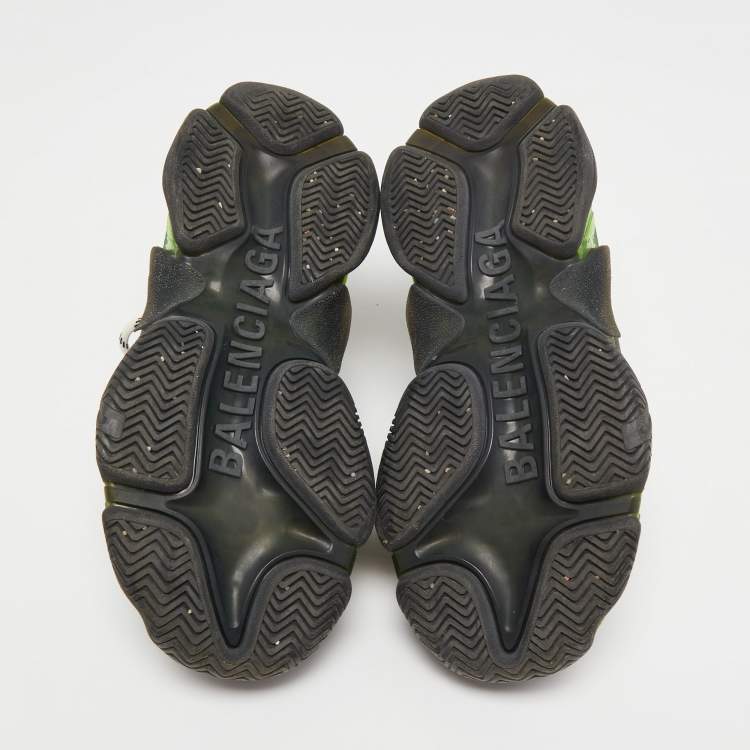 مملوكة مسبقًا Balenciaga Black Leather and Fabric Triple S Sneakers Size 39