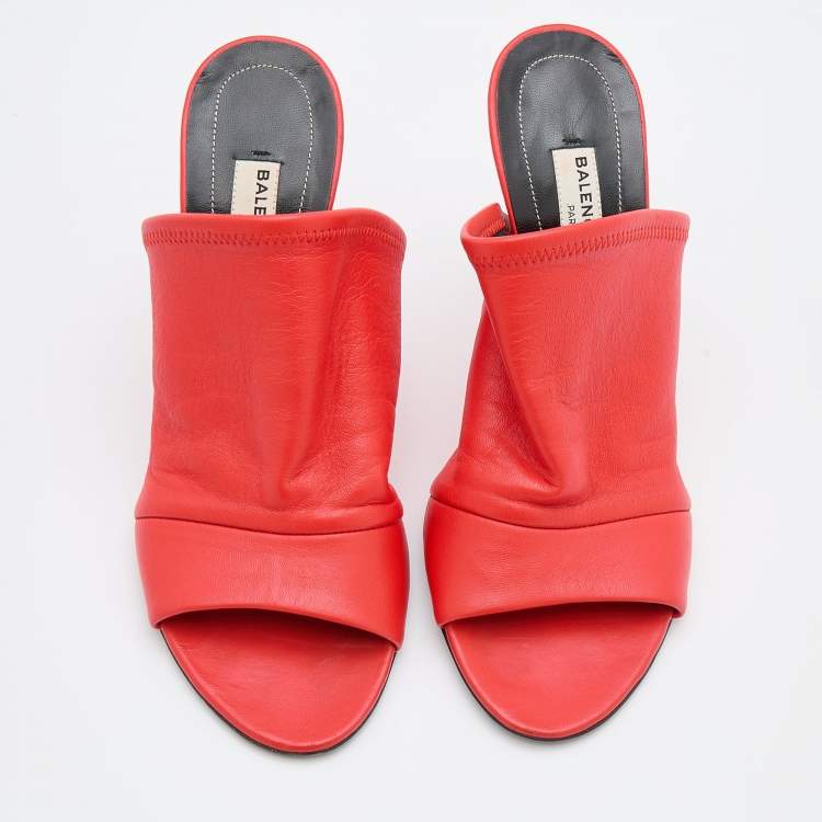 Pre Owned Balenciaga Red Leather Slide Sandals Size 36