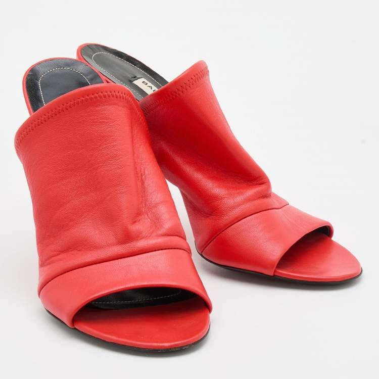 Pre Owned Balenciaga Red Leather Slide Sandals Size 36