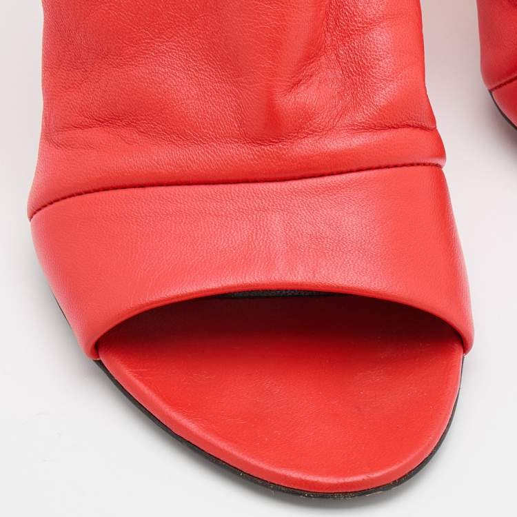 Pre Owned Balenciaga Red Leather Slide Sandals Size 36