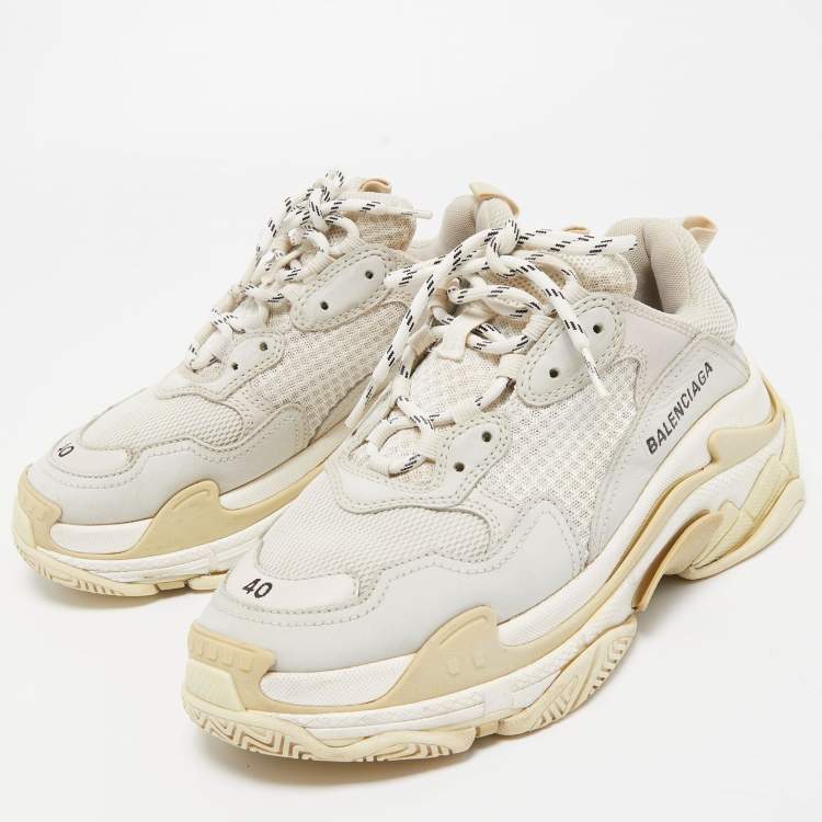 مملوكة مسبقًا Balenciaga Grey Leather and Mesh Triple S Sneakers Size 40