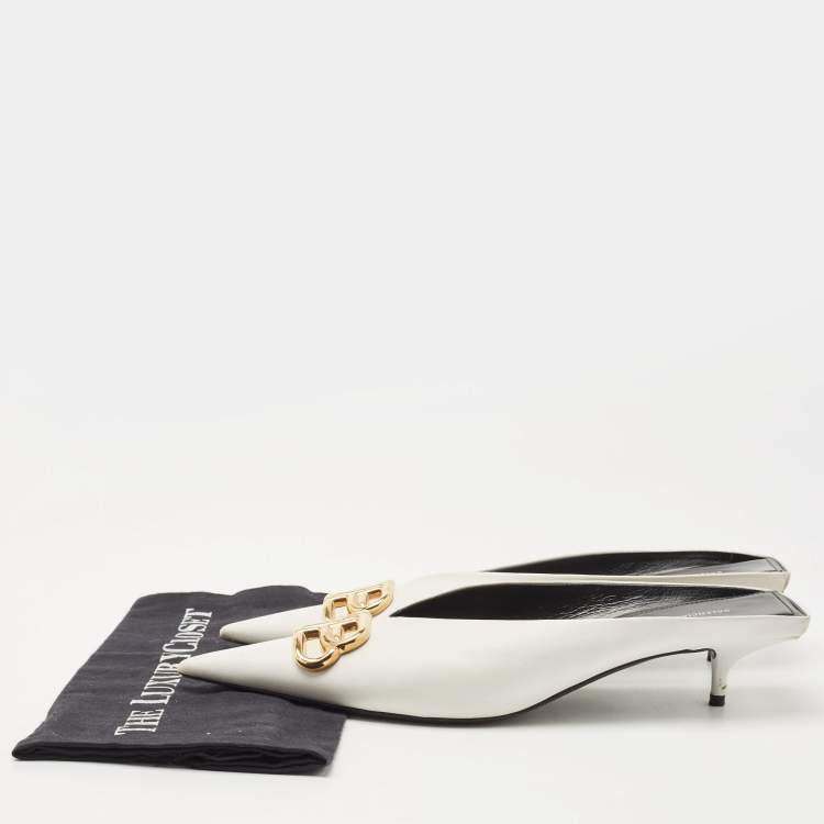 مملوكة مسبقًا Balenciaga White Leather Square BB Knife Mules Size 40