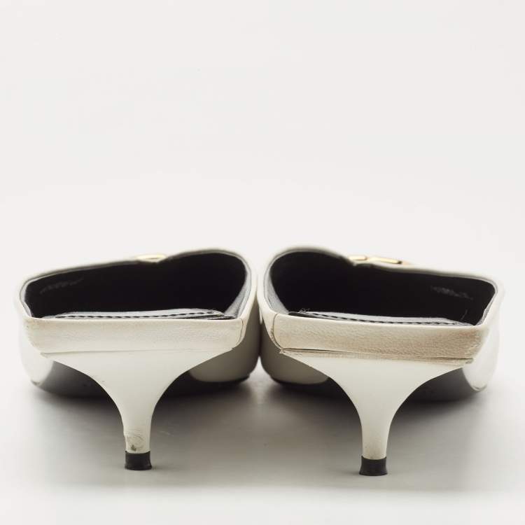 مملوكة مسبقًا Balenciaga White Leather Square BB Knife Mules Size 40