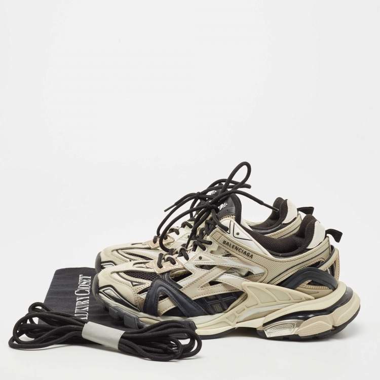 مملوكة مسبقًا Balenciaga Black/Grey Leather And Mesh Track 2 Chunky Sneakers Size 39