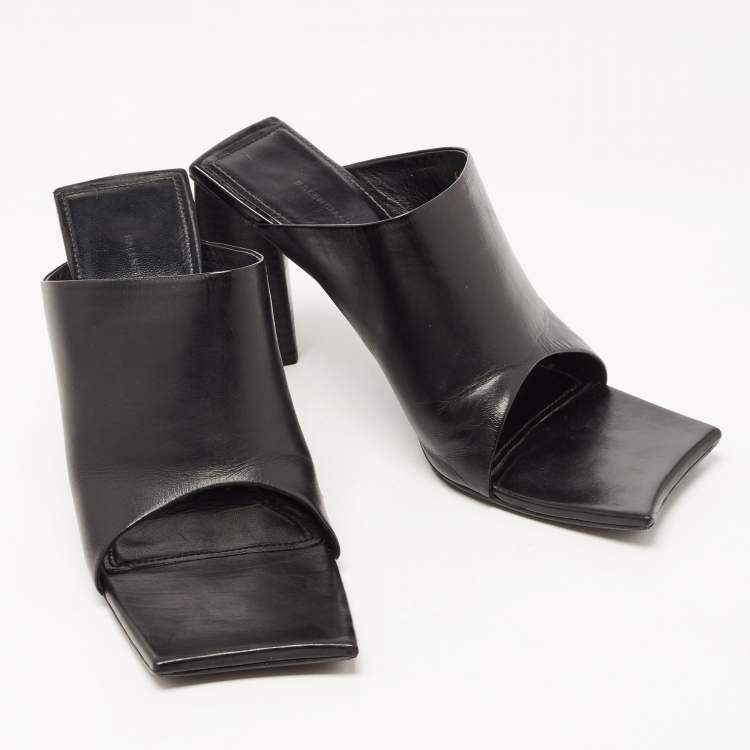 Pre Owned Balenciaga Black Leather Moon Slide Sandals Size 38.5