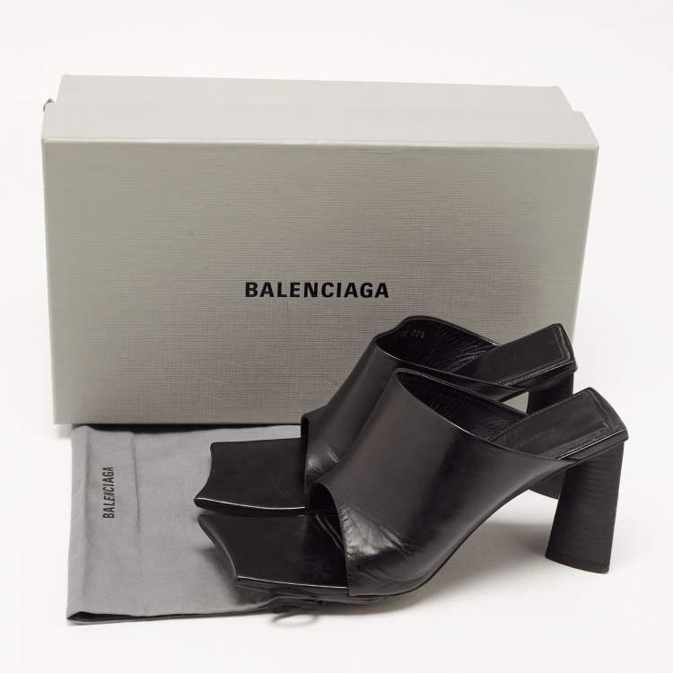 Pre Owned Balenciaga Black Leather Moon Slide Sandals Size 38.5