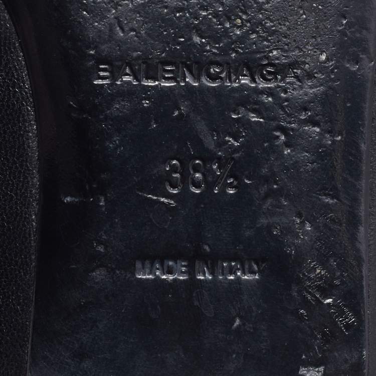 Pre Owned Balenciaga Black Leather Pointed Toe Ankle Boots Size 38.5