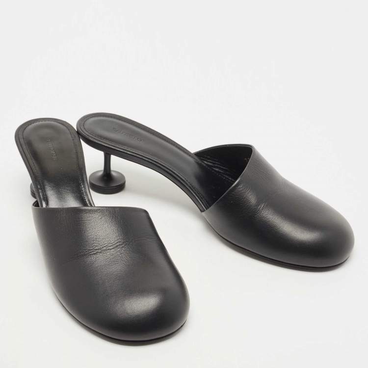 Pre Owned Balenciaga Black Leather Lady Mules Sandals Size 41