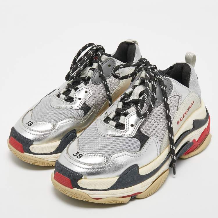 مملوكة مسبقًا Balenciaga Silver Leather and Mesh Triple S Clear Sneakers Size 38