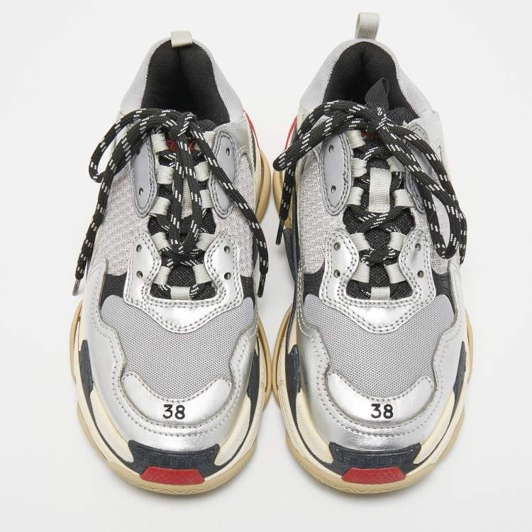 مملوكة مسبقًا Balenciaga Silver Leather and Mesh Triple S Clear Sneakers Size 38