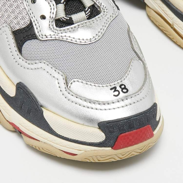 مملوكة مسبقًا Balenciaga Silver Leather and Mesh Triple S Clear Sneakers Size 38