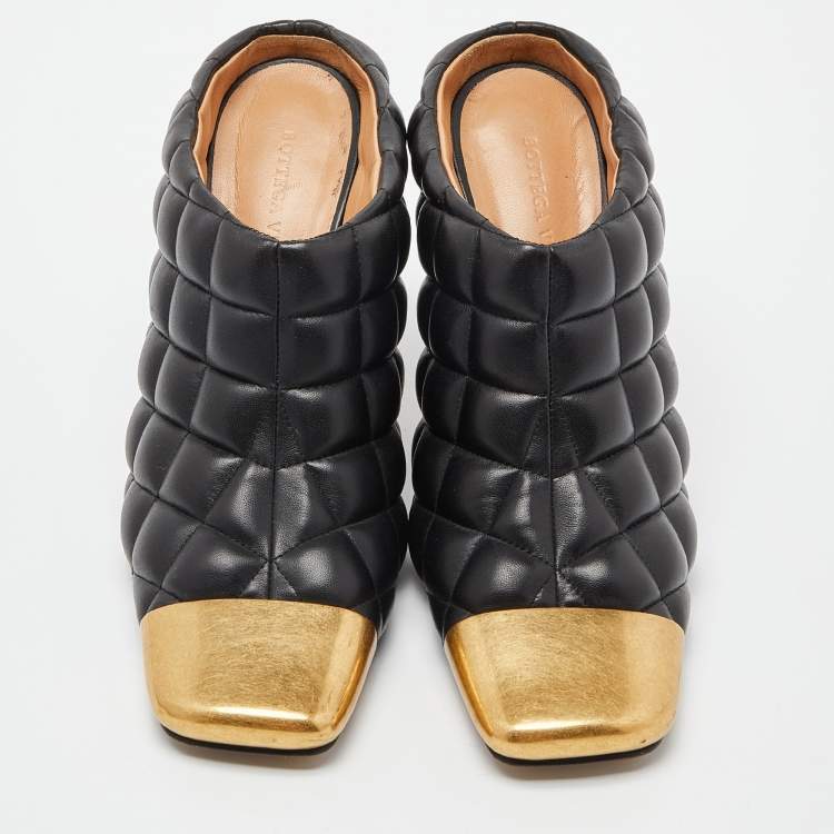 Pre Owned Bottega Veneta Black Quilted Padded Leather Mules Size 38