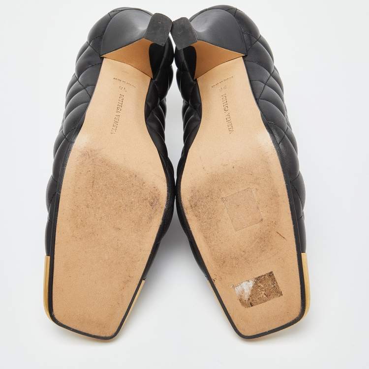 Pre Owned Bottega Veneta Black Quilted Padded Leather Mules Size 38