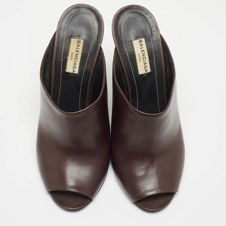 Pre Owned Balenciaga Brown Leather Peep Toe Mules Size 38.5