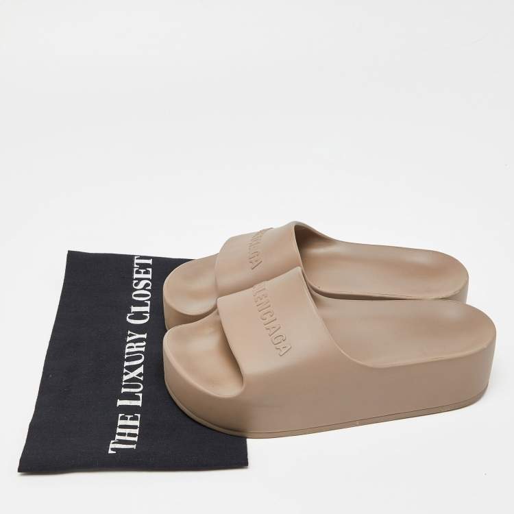 Pre Owned Balenciaga Beige Rubber Mono Platform Slides Size 36