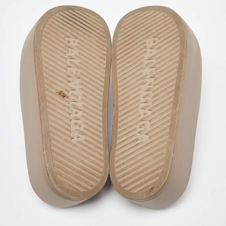 Pre Owned Balenciaga Beige Rubber Mono Platform Slides Size 36