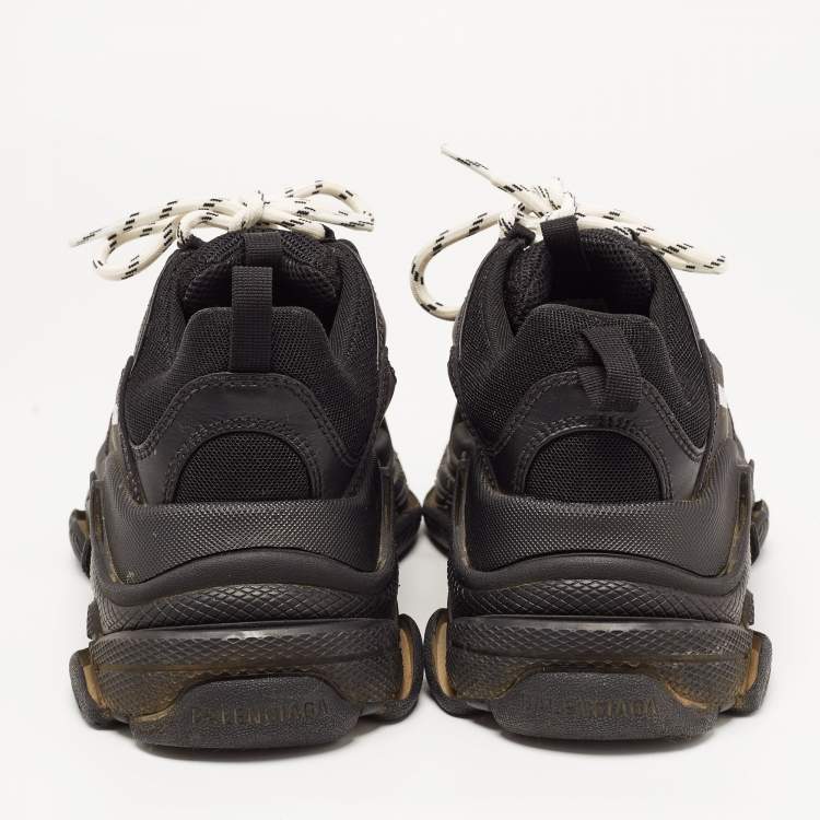 مملوكة مسبقًا Balenciaga Black Mesh and Nubuck Triple S Sneakers Size 38