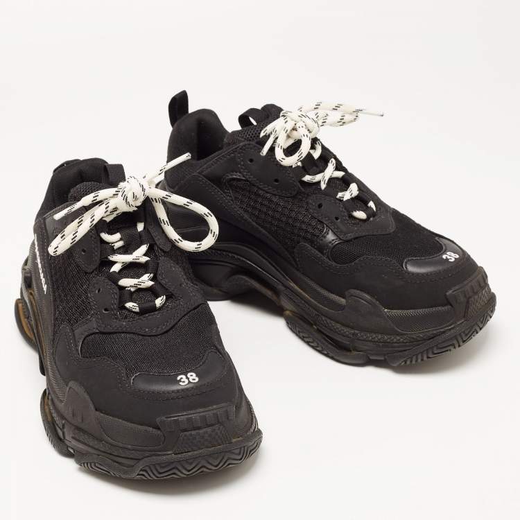 مملوكة مسبقًا Balenciaga Black Mesh and Nubuck Triple S Sneakers Size 38