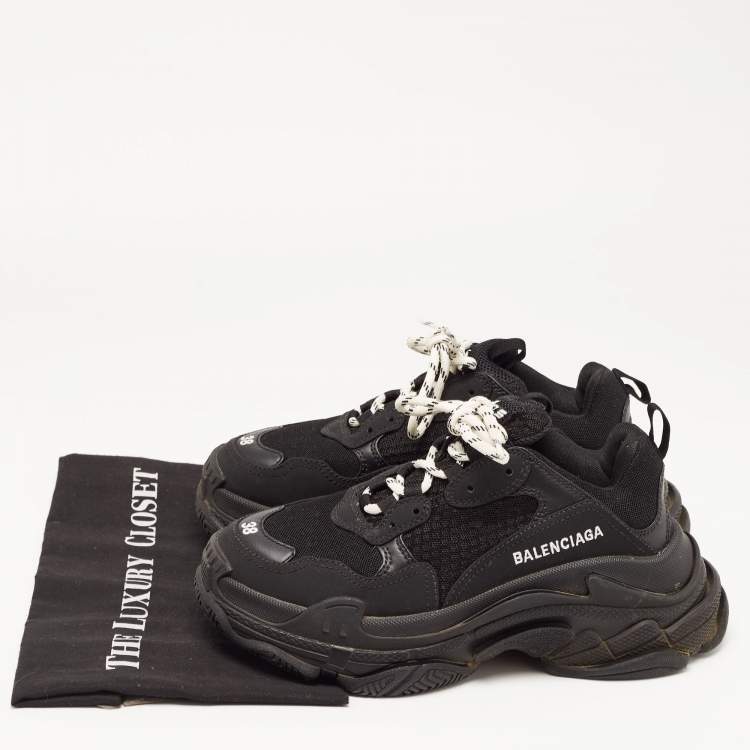 مملوكة مسبقًا Balenciaga Black Mesh and Nubuck Triple S Sneakers Size 38