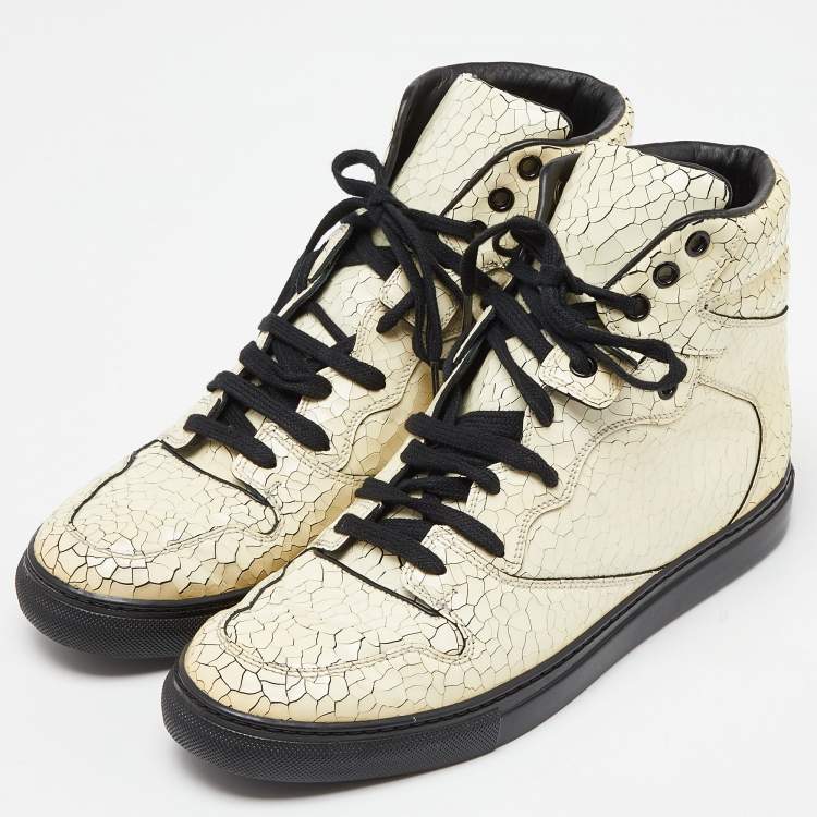 مملوكة مسبقًا Balenciaga White Textured Leather High Top Sneakers Size 40