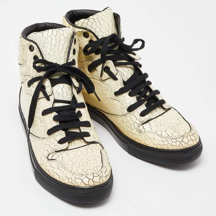 مملوكة مسبقًا Balenciaga White Textured Leather High Top Sneakers Size 40