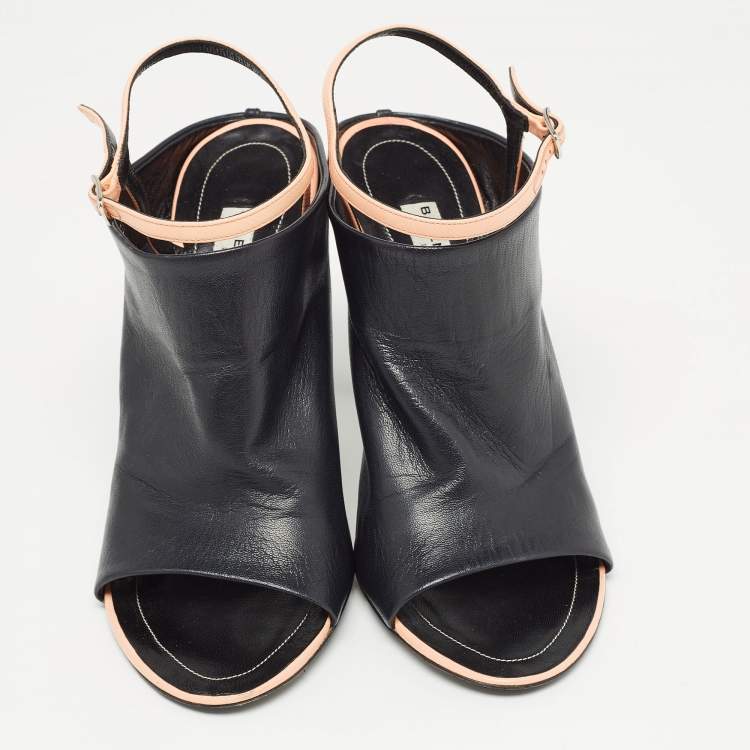 Pre Owned Balenciaga  Black Leather Ankle Strap Sandals Size 38