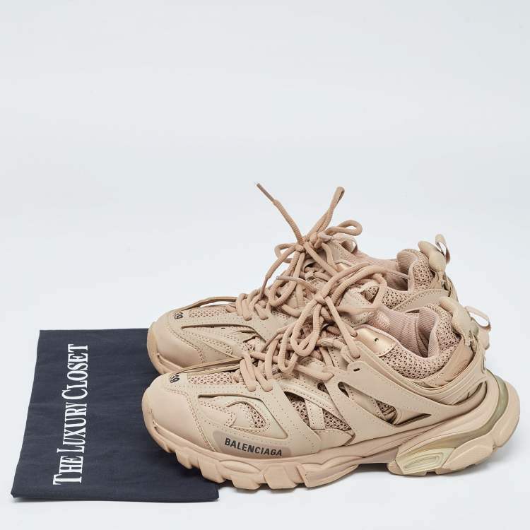 مملوكة مسبقًا Balenciaga Beige Leather and Mesh Track 2 Sneakers Size 39