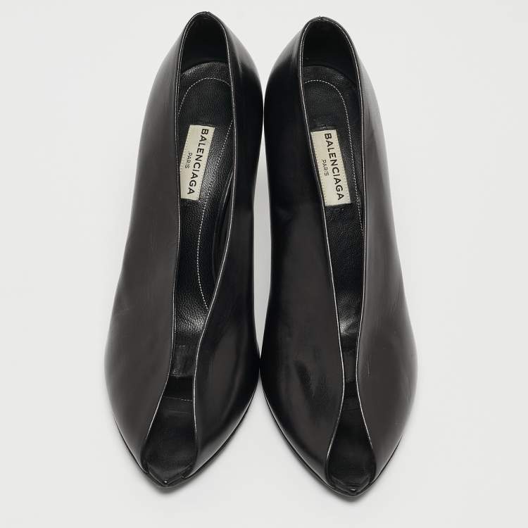 Pre Owned Balenciaga Black Leather V Neck Open Toe  Pumps Size 37