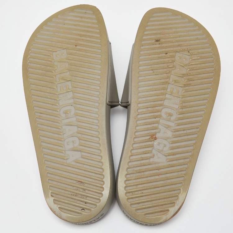 Pre Owned Balenciaga Grey Rubber BB Logo Flat Slides Size 39