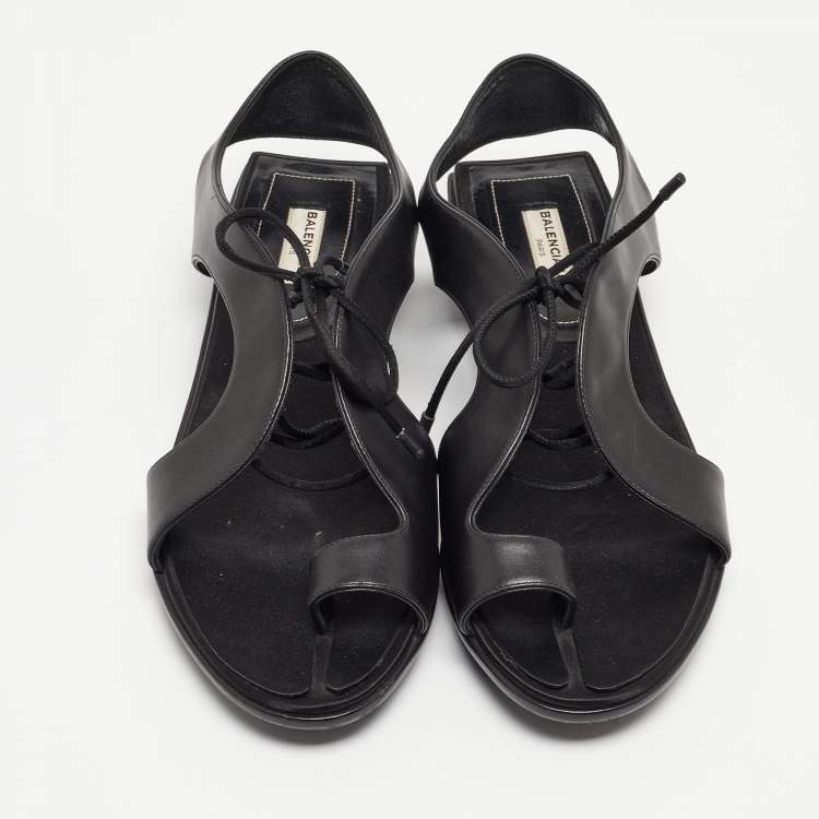 Pre Owned Balenciaga Black Leather Toe Ring Flat Sandals Size 40