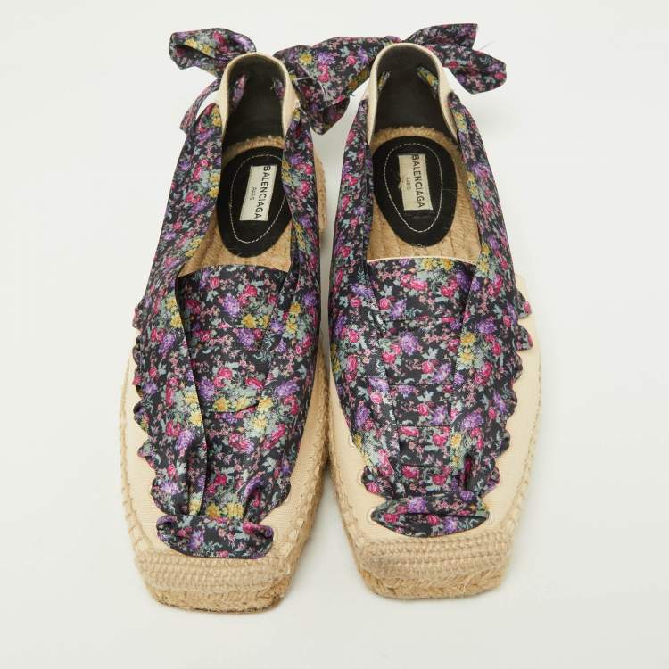 Pre Owned Balenciaga Multicolor Canvas and Floral Print Lace Up Espadrille Flat Sandals Size 36