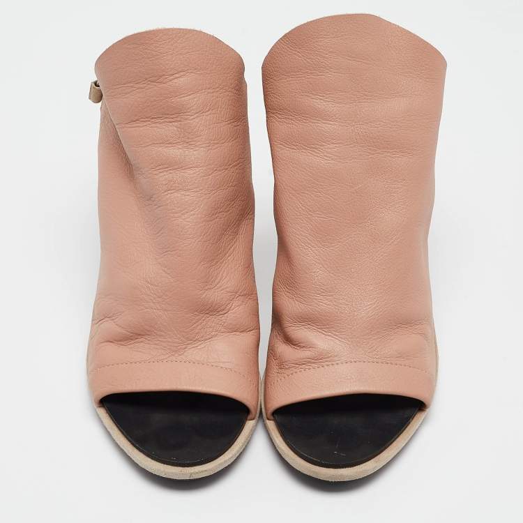 Pre Owned Balenciaga Pink/Beige Leather and Suede Glove Sandals Size 41