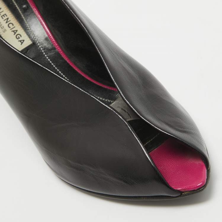 Pre Owned Balenciaga Black Leather V Neck Peep Toe Pumps Size 36.5