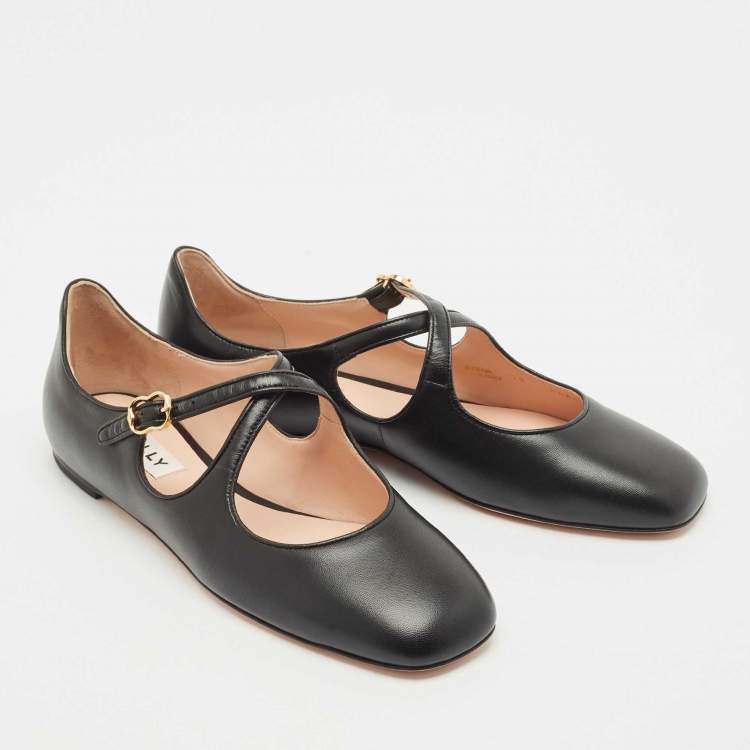 Pre Owned Bally Black Leather Byntia Ballet Flats Size 38