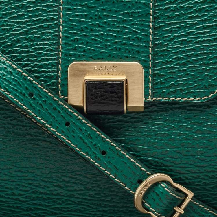 Pre Owned Bally Green Grained Leather Flap Crossbody Bag