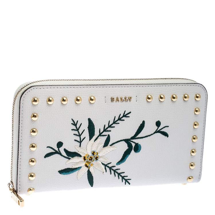 Pre Owned Bally Cream Leather Studded Embroidered Zip Around Wallet