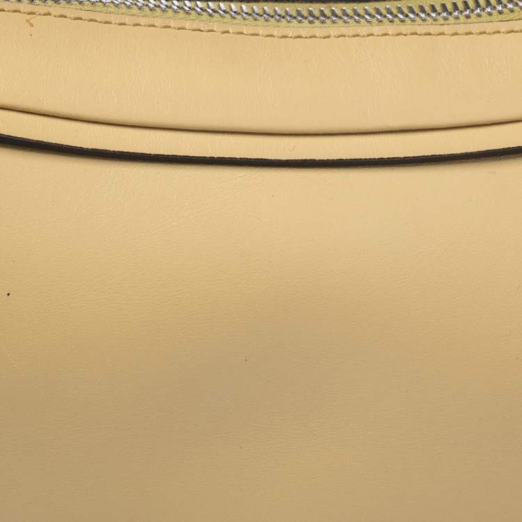 Pre Owned Bally Light Yellow Leather Zip Shoulder Bag