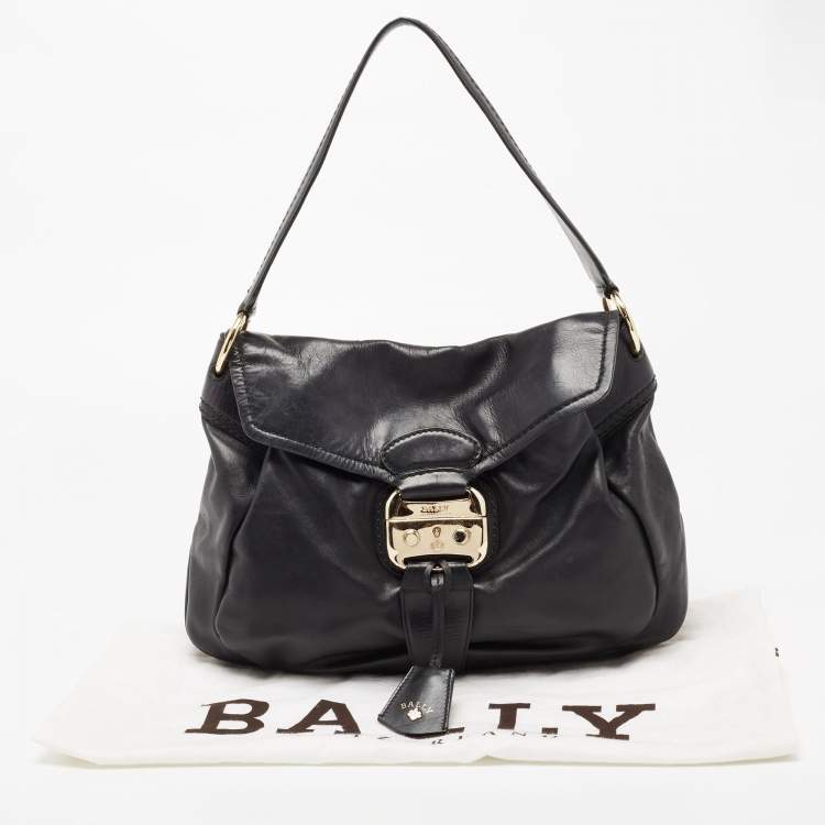 Pre Owned Bally Black Leather Pushlock Flap Shoulder Bag