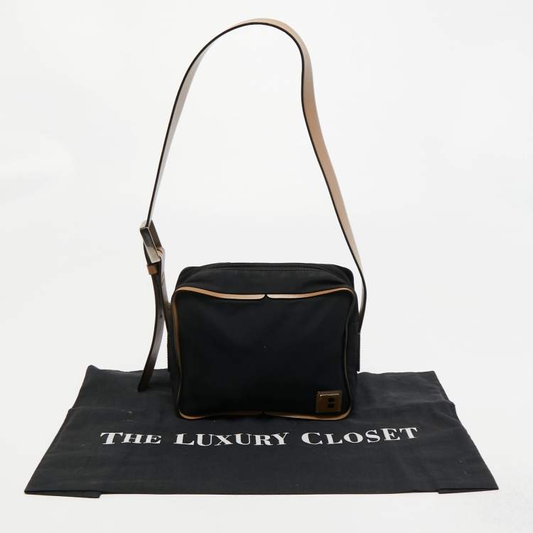 Pre Owned Bally Dark Blue/Beige Nylon and Leather Shoulder Bag