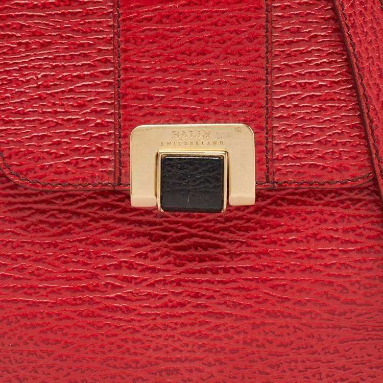 Pre Owned Bally Red Textured Leather Flap Crossbody Bag