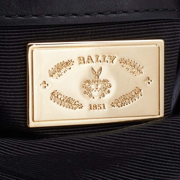 Pre Owned Bally Black Quilted Leather Moreen T Hobo