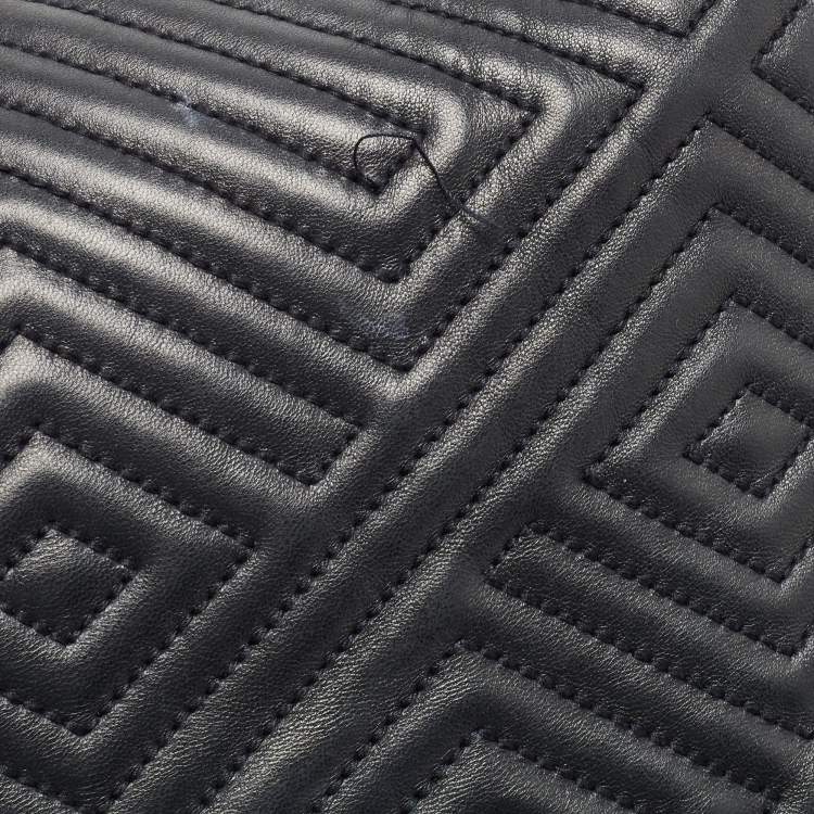 Pre Owned Bally Black Quilted Leather Zip Shoulder Bag