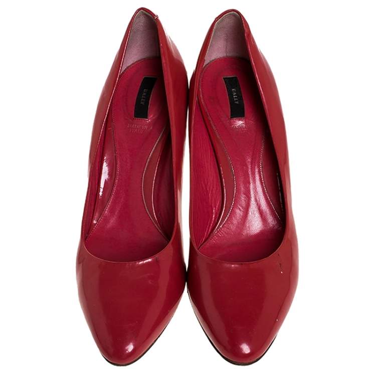 Pre Owned Bally Pink Patent Leather Round Toe Pumps Size 41