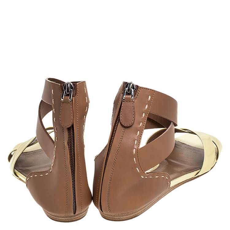 Pre Owned Bally Cream/Brown Patent Leather And Leather Cross Strap Flat Sandals Size 39