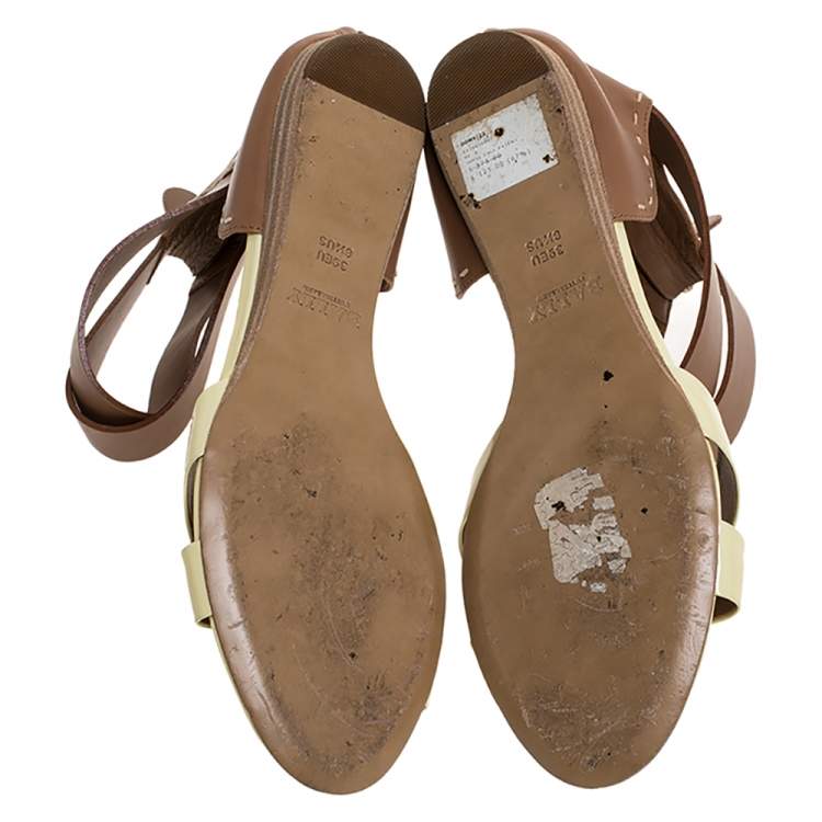 Pre Owned Bally Cream/Brown Patent Leather And Leather Cross Strap Flat Sandals Size 39