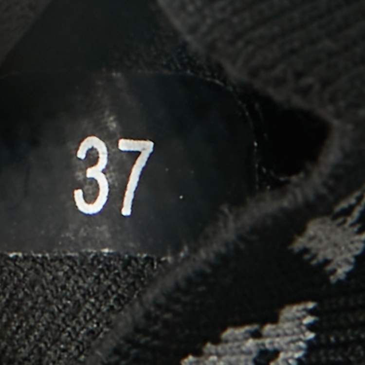 Pre Owned حذاء رياضي بالمان نسيج أبيض كاميرون سُترات مقاس 41