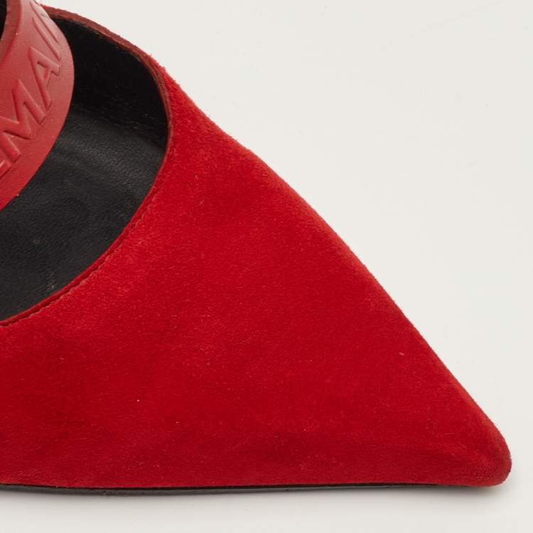 مملوكة مسبقًا Balmain Size 38 Red Suede and Leather Logo Embossed Ankle Strap Pumps