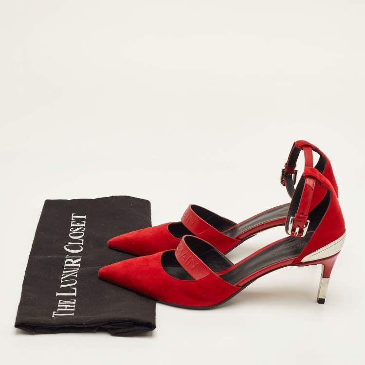 مملوكة مسبقًا Balmain Size 38 Red Suede and Leather Logo Embossed Ankle Strap Pumps