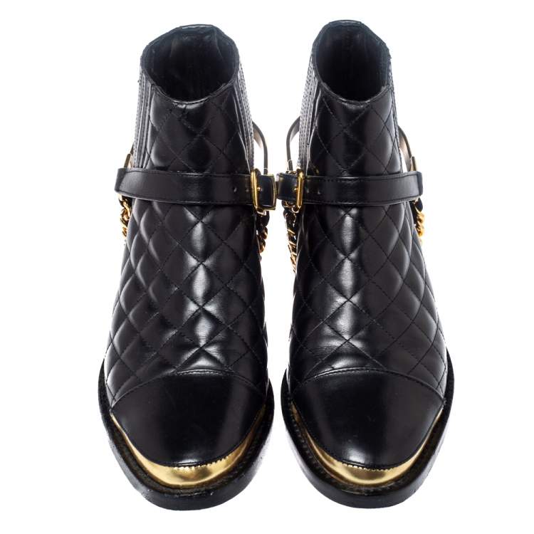 Pre Owned Balmain Black Quilted Leather Chain Details Boots Size 37.5