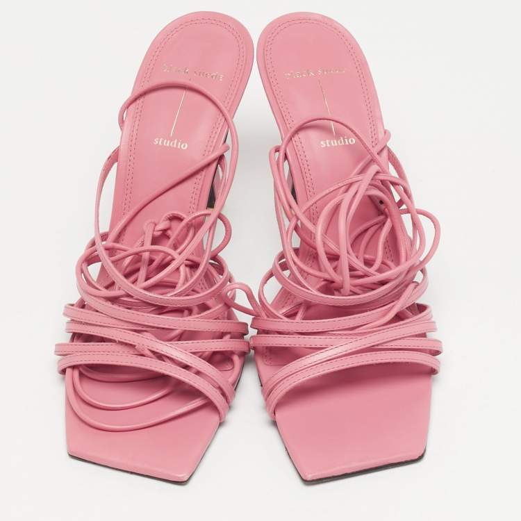 مملوكة مسبقًا Black Suede Studio Size 40 Pink Leather Ankle Strap Sandals